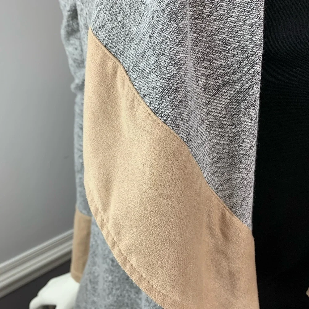 Potters Pot Gray & Tan Cardigan -‎ Small